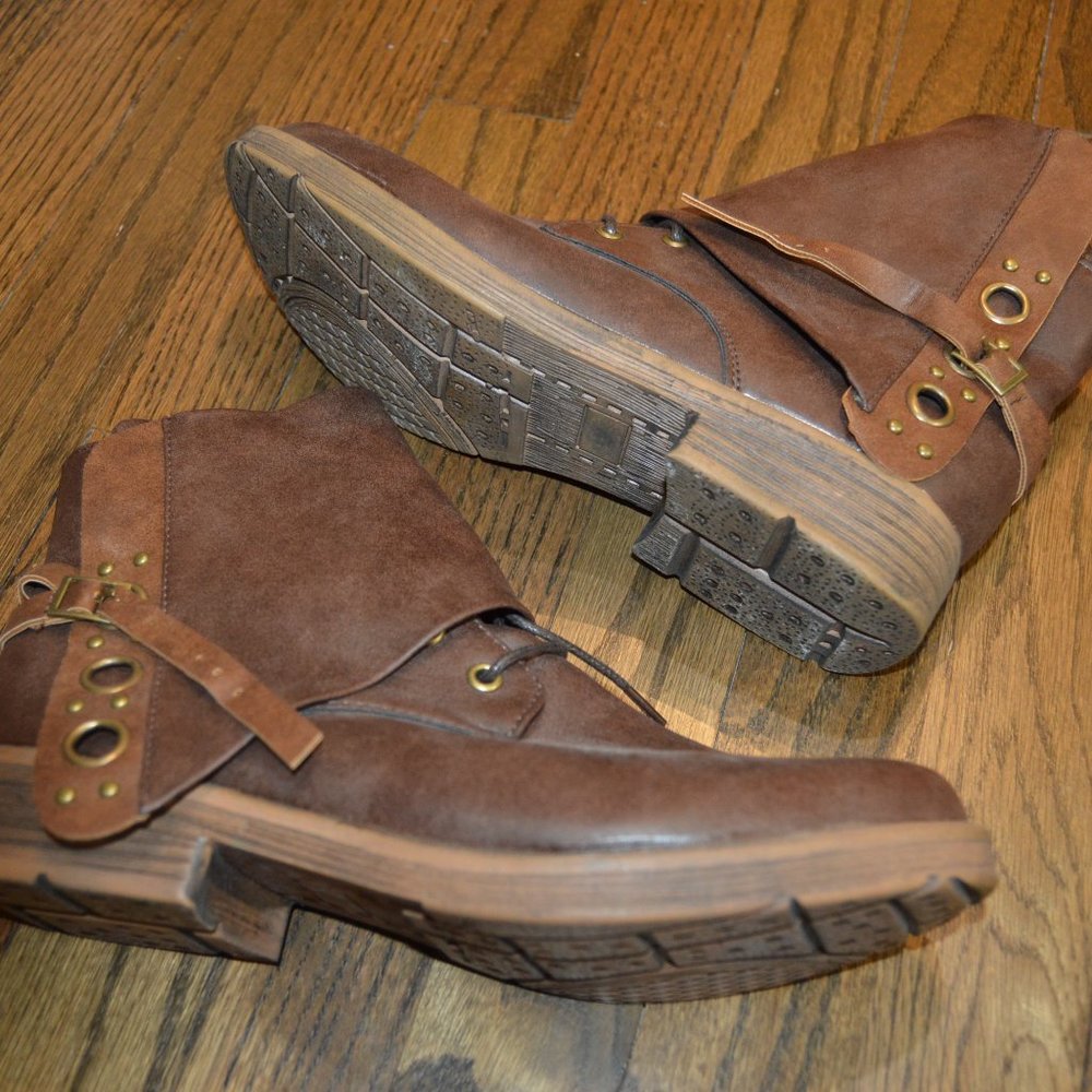 Cute Brown Pleather Low Pleater Boots EU 39 US 8.5  NEW
